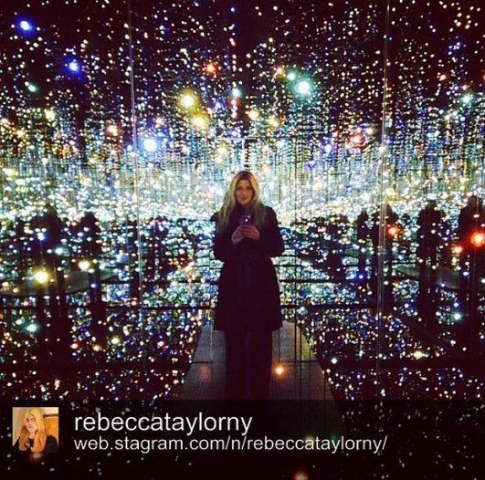 Fitz & Co's Rebecca Taylor takes a shot at the #ArtSelfie Mothership (Yayoi Kusama's "I Who Have Arrived in Heaven")