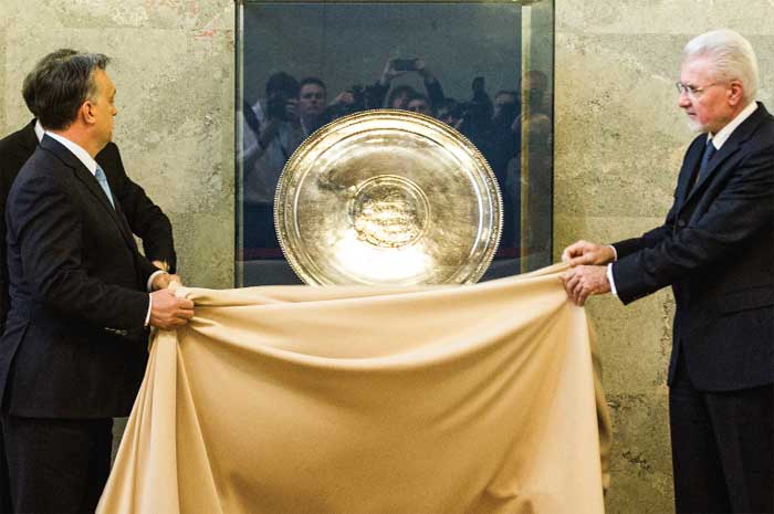 The Sevso Treasure's hunting plate as unveiled by Hungary’s prime minister, Viktor Orbán (left), and József Pálinkás, the president of the Hungarian Academy of Sciences.