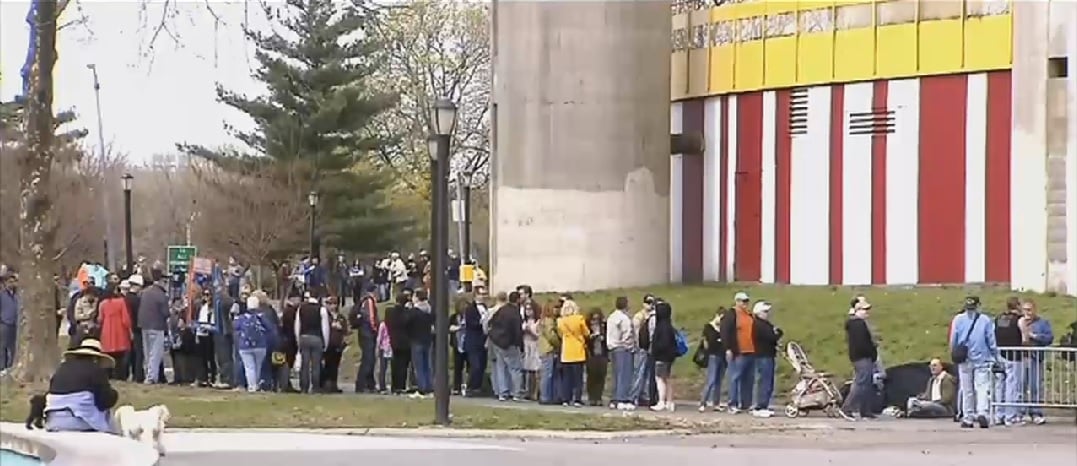 Crowds on line to tour the New York State Pavilion on April 22, 2014, the 50th anniversary of the opening day of the World's Fair. Photo: video still from CBS New York. 