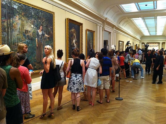Visitors on line to see "Alexander McQueen: Savage Beauty" at the Metropolitan Museum of Art May-29-2014-artnet-news-9-13-11-3