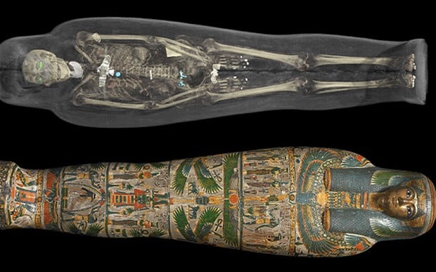 A mummy and its CT scan at 