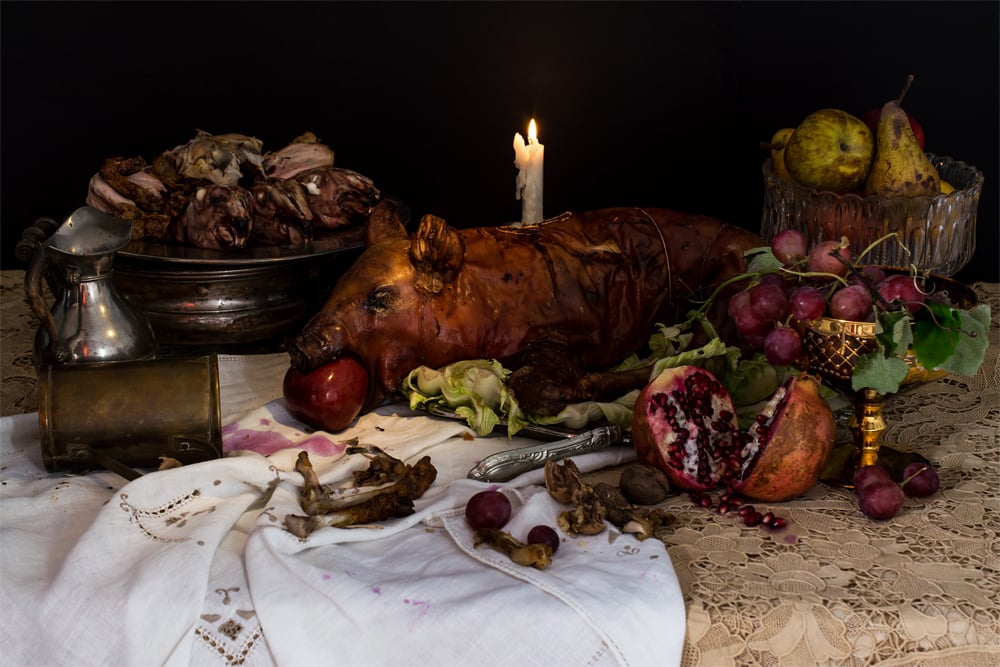 Dan Bannino, <em>Henry VII, "The banquet diet"</em>, Pork, chicken, rabbit, lamb, fruits, and wine. Photo: courtesy the artist. 