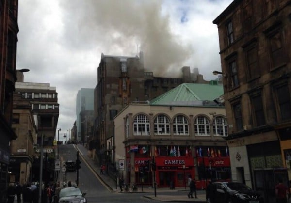 Smokes pours from the Glasgow School of Art Photo: Twitter @ThompsonsTim