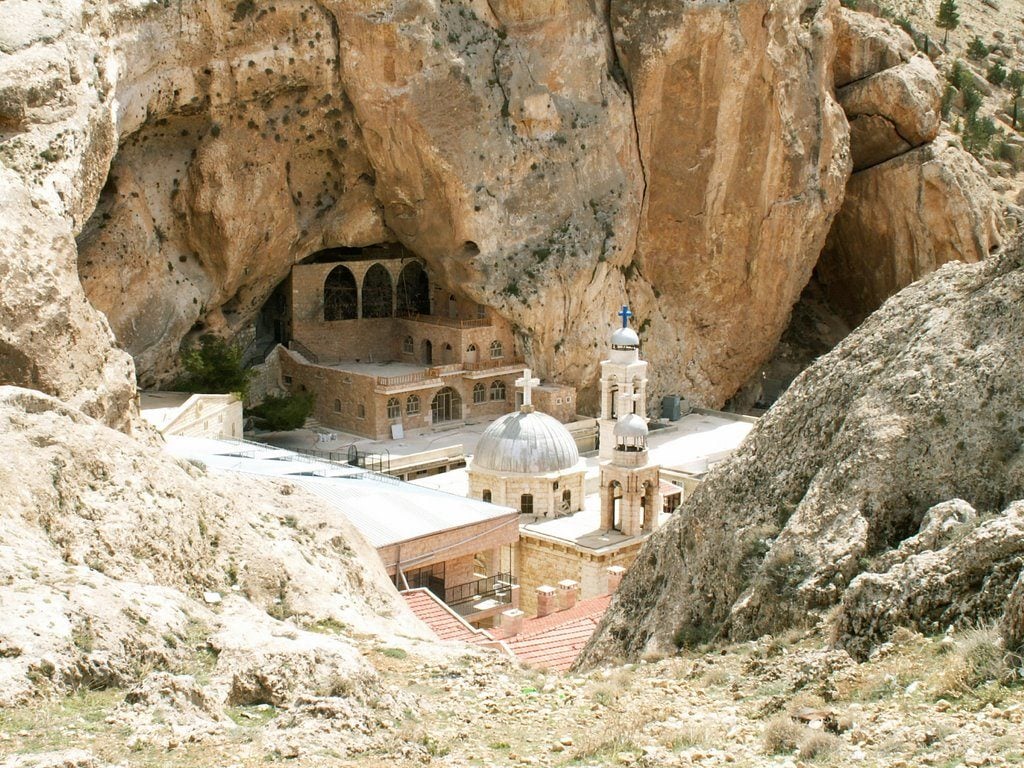 Mar Takla church, Maaloula, Syria (2007). Photo: Sergenious, via Panoramio.
