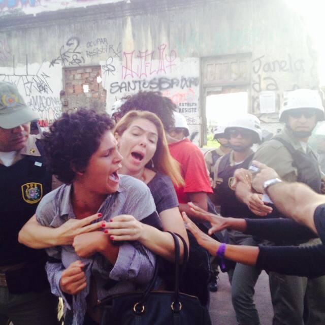 Police attacking #OcupeEstelita activists in Recife, Brazil. Photo: Leo Falcão, via Facebook.