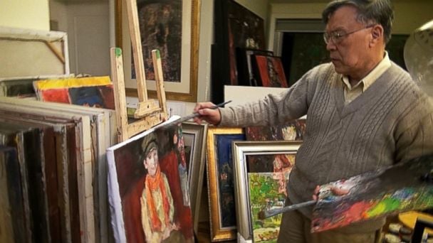 Pei Shen Qian, who claims his paintings were passed off as Pollocks and Rothko's in the Knoedler forgery scandal without his knowledge, in his studio. Photo: via ABC 30.