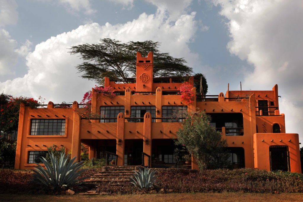 Alan Donovan's African Heritage House in Kenya. Photo by Barbara Davidson/Los Angeles Times courtesy of Getty Images.