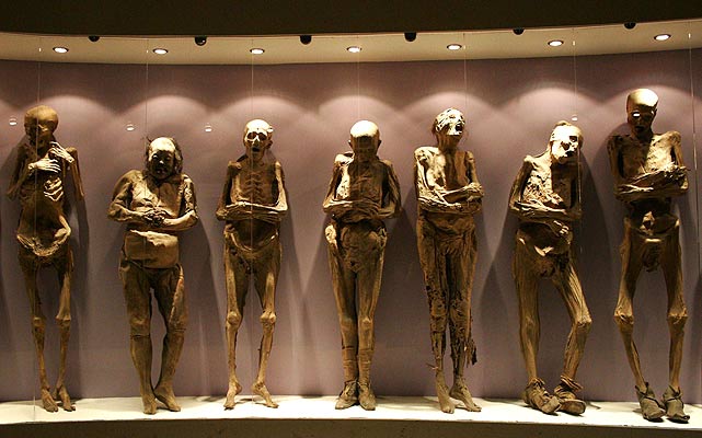Mummies at the Museo de los Momias De Guanajuato, Guanajuato, Mexico. Photo: Leopoldo Smith, via Nuesta Mirada.