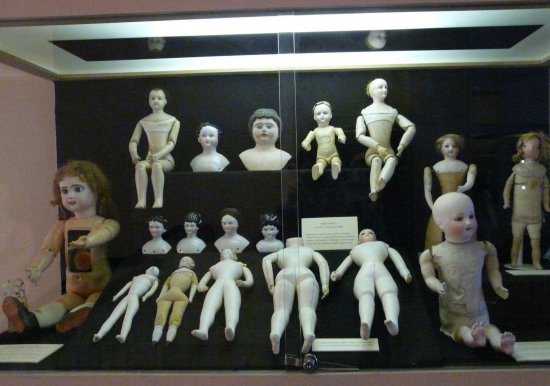 Monaco National Museum: Automatons and Dolls of Yesteryear, Monaco. <br/>Photo: via the Chive. 