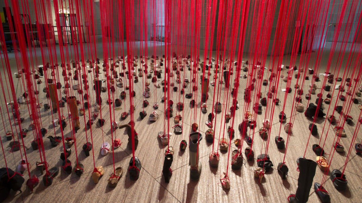 Installation view of Chiharu Shiota's <em>Over the Continent</em> (2014), in “Perspectives: Chiharu Shiota" at the Arthur M. Sackler Gallery. Photo: via Quartz.