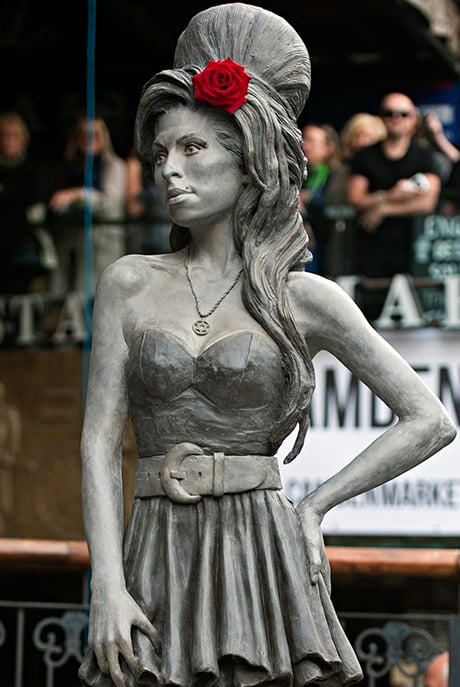 Scott Eaton, Amy Winehouse statue. Photo: Hannah Mckay, courtesy EPA.