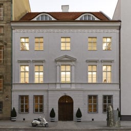 The exterior of Galerie Kewenig, located in one of Berlin's oldest townhouses still standingPhoto: © Stefan Müller, Courtesy Kewenig