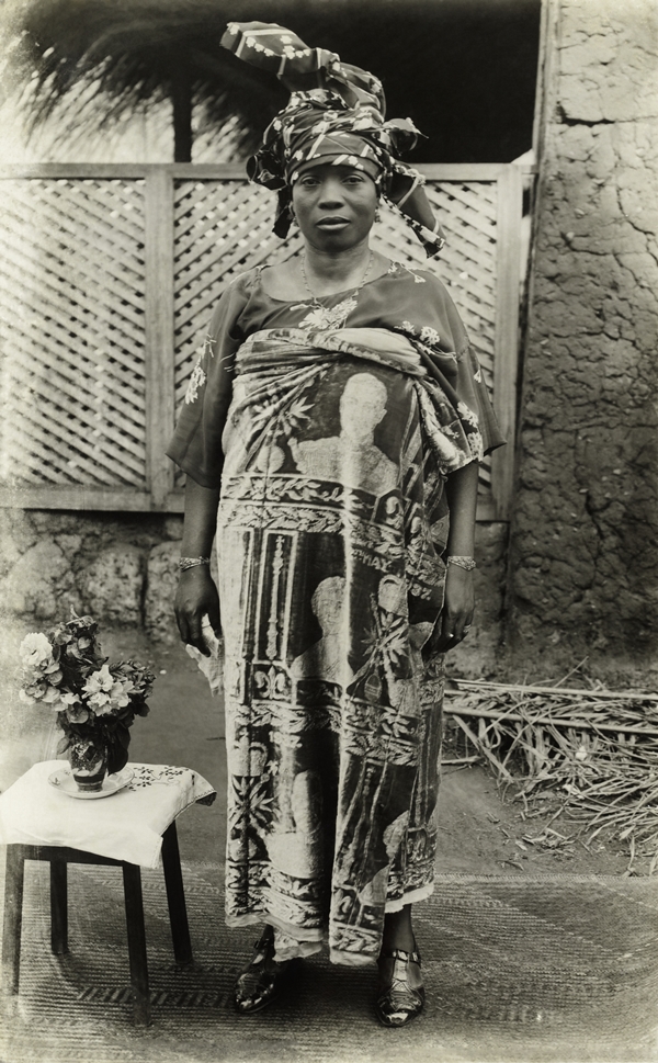 See Solomon Osagie Alonge’s Rare Photographs of Nigerian Royal Court