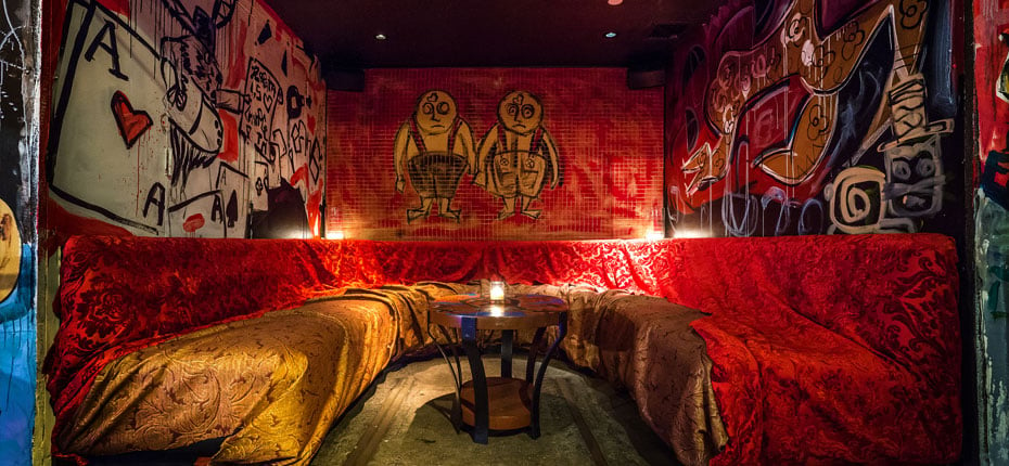 Studio, a new New York bar and lounge painted by Spanish-American artist Domingo Zapata. Photo: Gerber Group.
