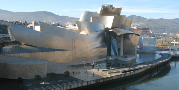 Guggenheim Museum in BilbaoPhoto: Wikemedia Commons