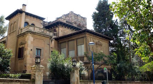 The palace that Julio Muñoz Ramonet owned in the center of BarcelonaPhoto via: El País