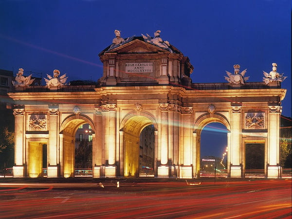 The theft took place in the early hours right next to the Puerta de Alcalá, a landmark right in the center of MadridPhoto via; Madrid Guide