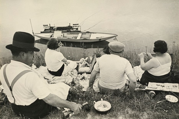 Henri Cartier-Bresson, On The Banks Of The Marne, France (Juvisy) (1936–37).Photo: Courtesy Sotheby's.