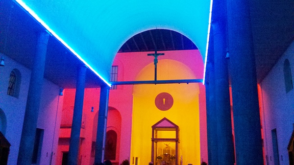 -_14_-_ITALY_-_Dan_Flavin_in_Milan_-_Chiesa_di_Santa_Maria_Annunciata_in_Chiesa_Rossa_church_-_LED_lightning_-_color_emotion_-_colorful