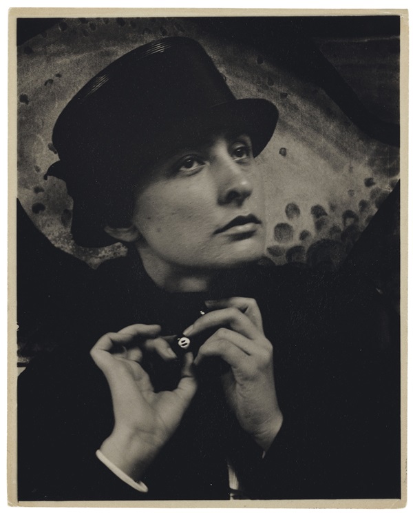 Alfred Stieglitz, Georgia O'Keeffe (1918). (estimate: $400,000–600,000). Photo: Courtesy Christie's Images Ltd.