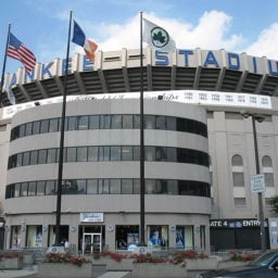 Yankee Stadium (2006).