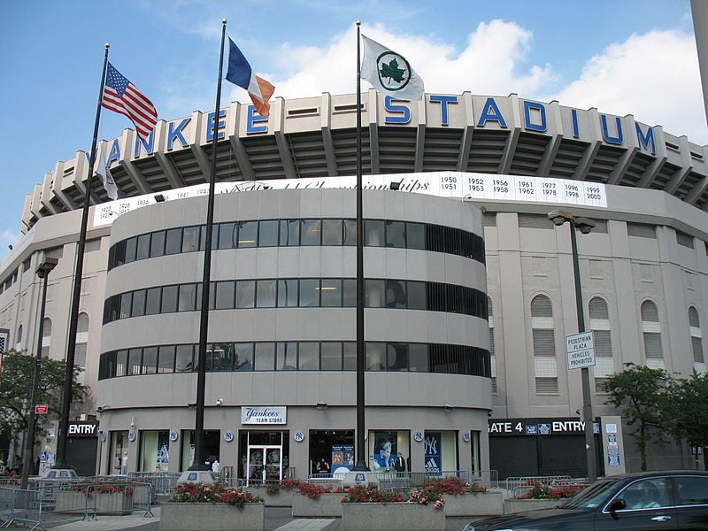 Yankee Stadium (2006).