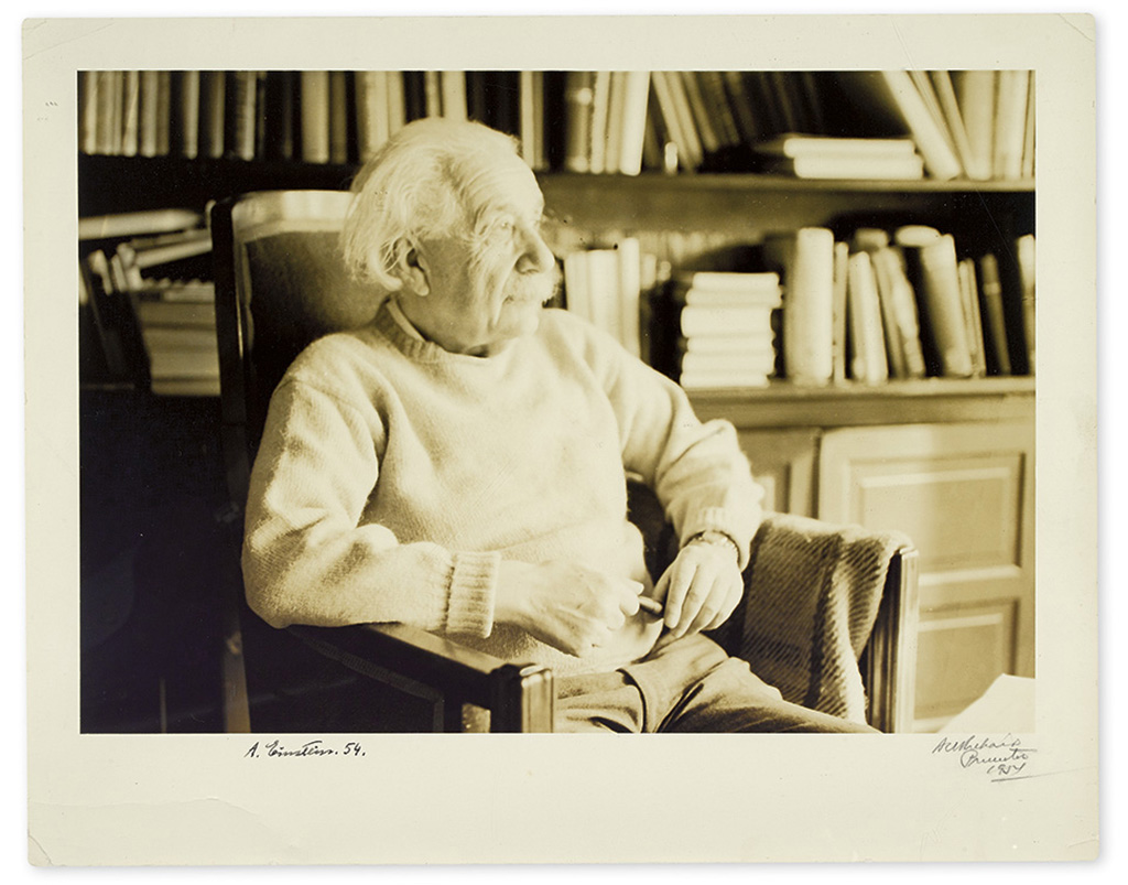 Signed photo of Albert Einstein by Alan Windsor Richards (1954). Photo: Swann Galleries.