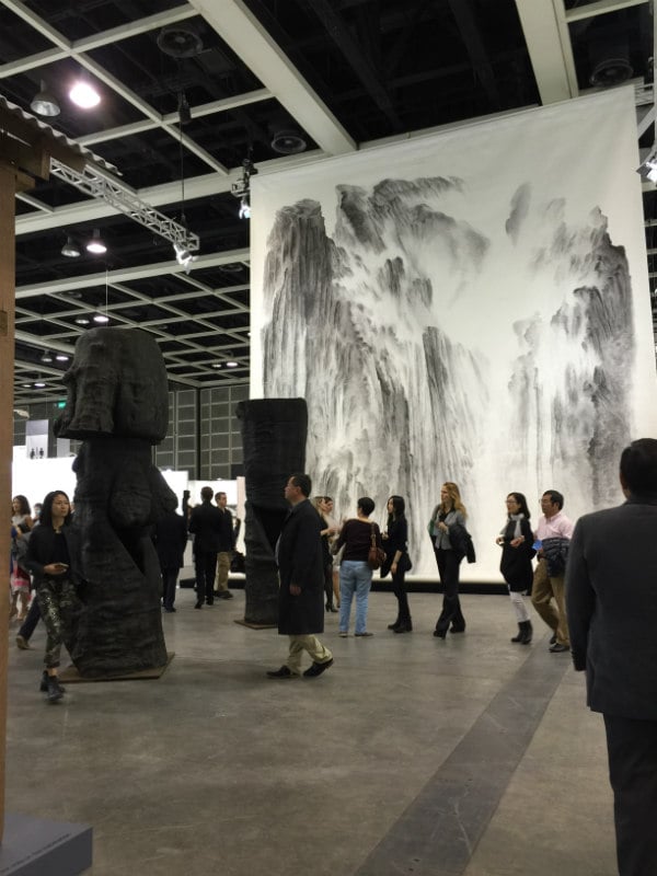 Xu Longsen's and Wang Keping's large-scale works stand side-by-side. Photo by Zoe Li.