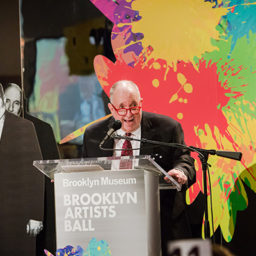 Arnold Lehman at the Brooklyn Artists Ball. Photo: Liz Ligon, courtesy the Brooklyn Museum.