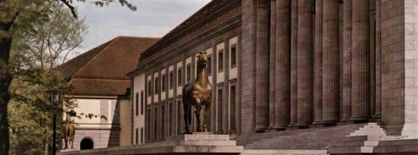 Horse sculptures by Josef Thorak in the garden of the Reich's Chancellery, 1939. Photo: Picture Alliance/akg images via Der Spiegel