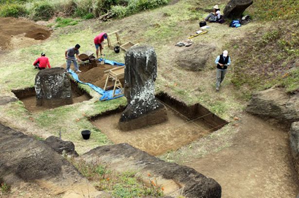 Excavations on the Easter Island head. Photo: courtesy the Easter Island Statue Project.