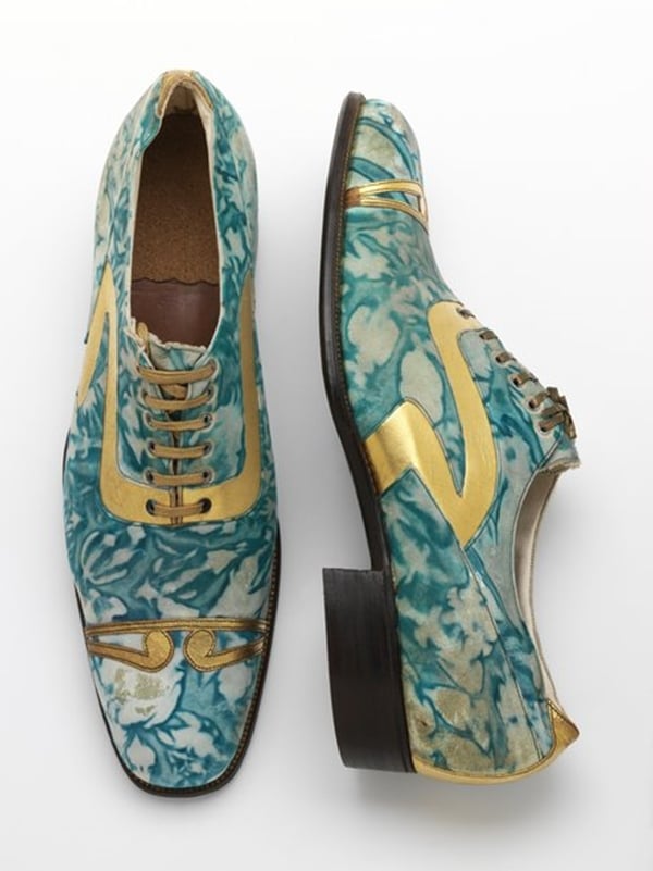 Men's gilded and marble leather. Photo: © Victoria and Albert Museum, London.