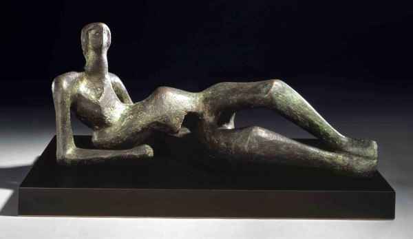 Henry Moore (1898-1986) Reclining Figure No. 2 bronze with brown and green patina Length: 36 in. (91.5 cm.) Conceived in 1953 and cast in an edition of seven Estimate: £900,000 - 1,200,000         Price Realised: £1,538,500/$2,430,830/€2,155,439. © Christie’s Images Limited 2015. 