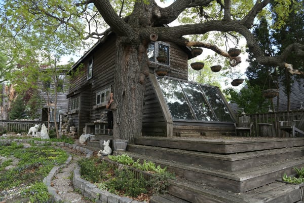 The view of the unique house from the outside Photo via: StarTribune.com