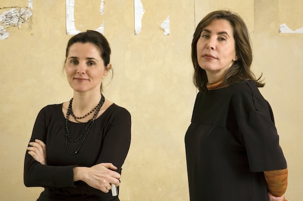 Isabel and Elvira Mignoni of Galería Elvira GonzalezPhoto: © descubrirelarte