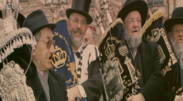 The defaced images depict high-ranking rabbis and prominent politicians Photo: screen shot via Bayerischer Rundfunk