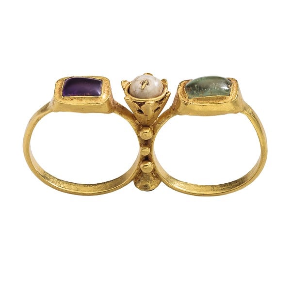 Two-Finger Ring Date: early 6th century. Photo: courtesy of Metropoltian Museum of Art.