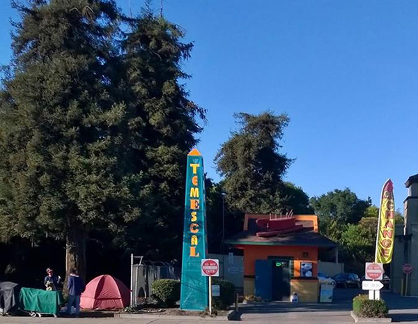 A controversial obelisk by local artist Ellen Kim erected by the Temescal Business Improvement District in Oakland for $10,000–20,000. Photo: Karen Hester.