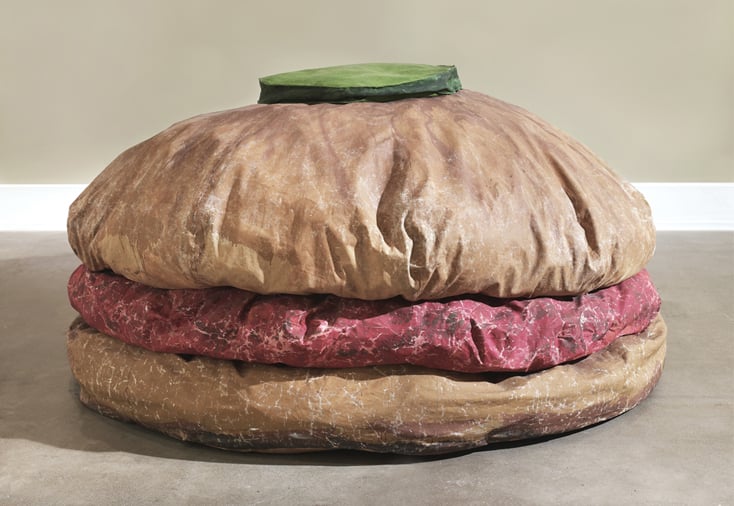 Claes Oldenburg, Floor Burger (1971).