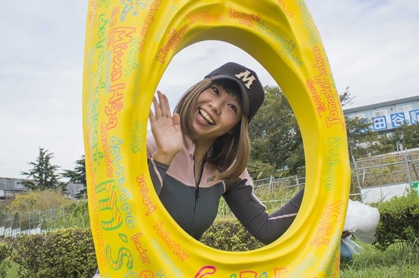 Megumi Igarashi and her vagina-shaped kayak. Courtesy the artist and Gankargarou.