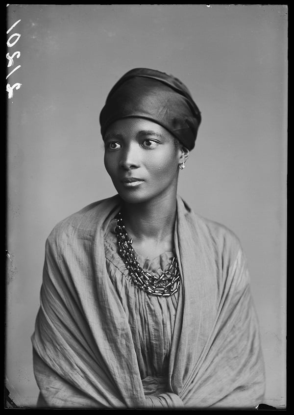 Eleanor Xiniwe, The African Choir. London Stereoscopic  Company, 1891.   Courtesy of © Hulton Archive/Getty Images.