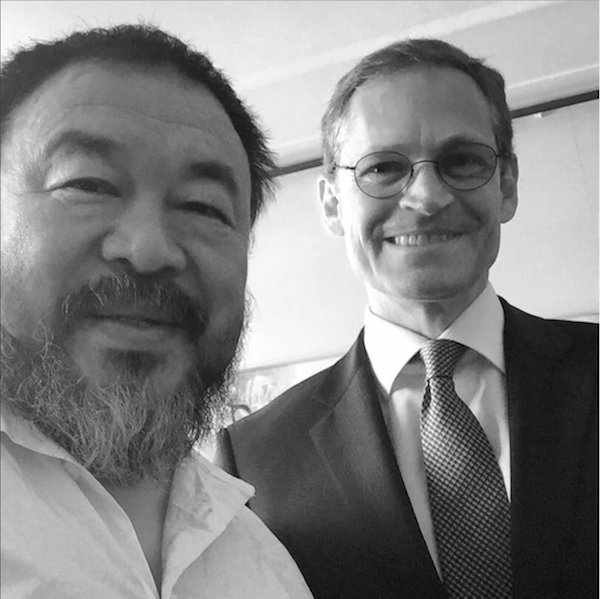 Ai snaps a selfie with Berlin's Mayor Michael Müller. Photo: @aiww via Instagram