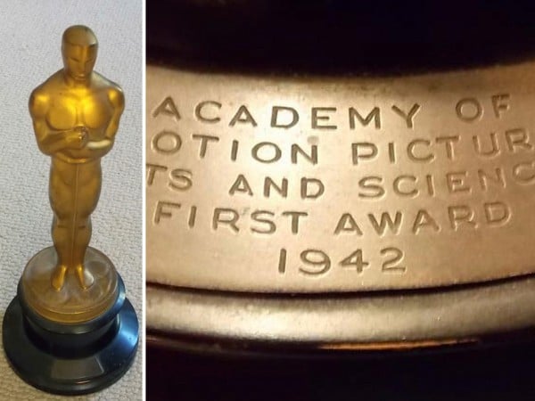 The statuette in question was awarded to filmmaker Joseph C. Wright in 1942. Photo: Briarbrook Auctions/The Associated Press via news.nationalpost.com