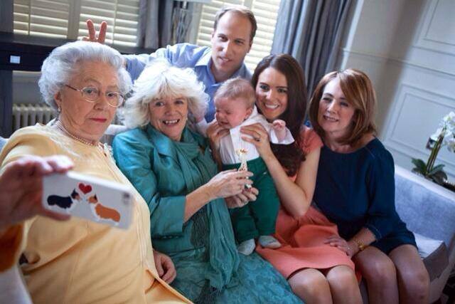 Alison Jackson, <em>The Royal Family learn how to selfie</em>. Photo: Alison Jackson.