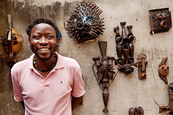 Gonçalo Mabunda makes art from weapons used in Mozambique's brutal 16-year civil war. Photo: Artslife.com