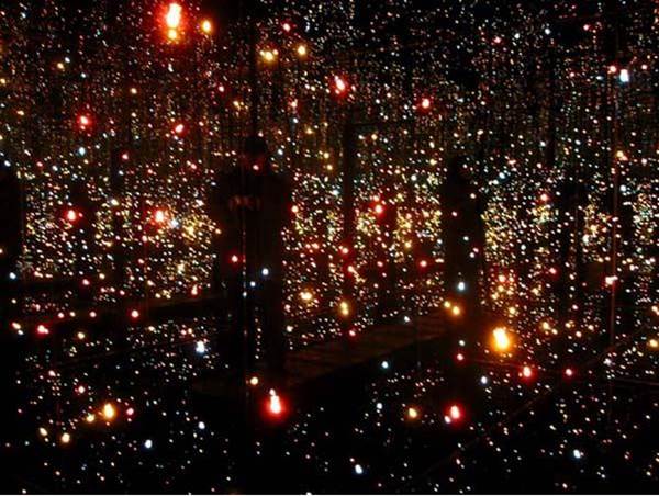 Yayoi Kusama, Fireflies on the Water (2000) .Photo: via artnet.
