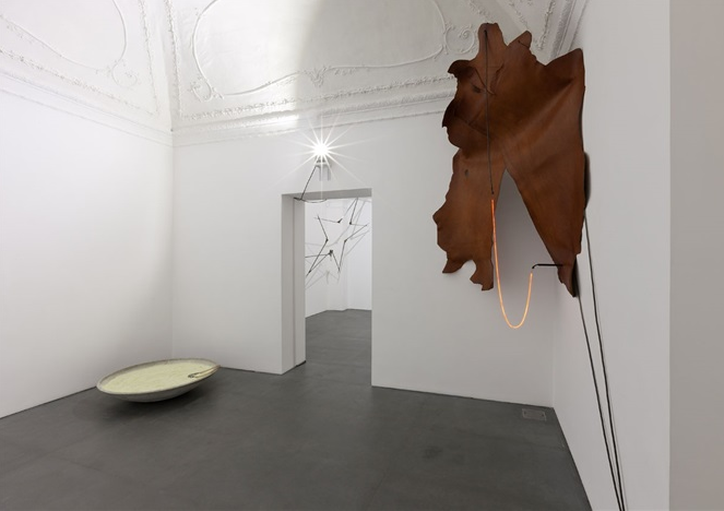 Gilberto Zorio, installation view. Courtesy of Galleria Lia Rumma.