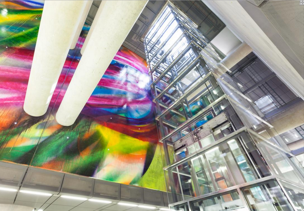 The design is painted in Grosse's trademark colorful style. Photo: indechs.org