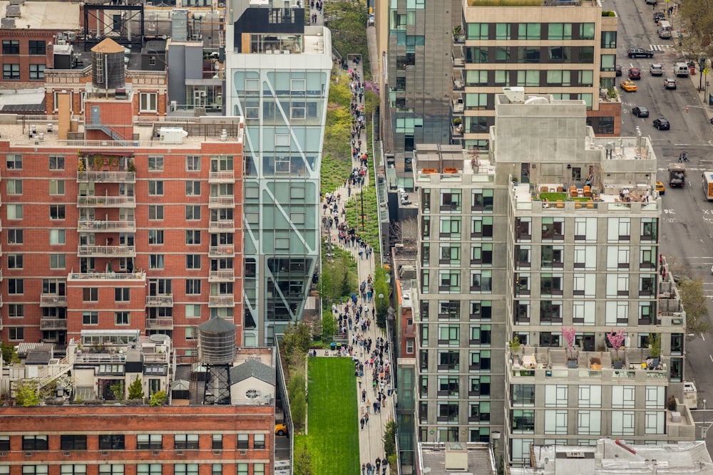 George Steinmetz, "New York Air." Looking north up the High Line near W. 23rd Street and 10th Ave. in New York city on a Saturday afternoon in early spring. Photo: George Steinmetz, courtesy Anastasia Photo.