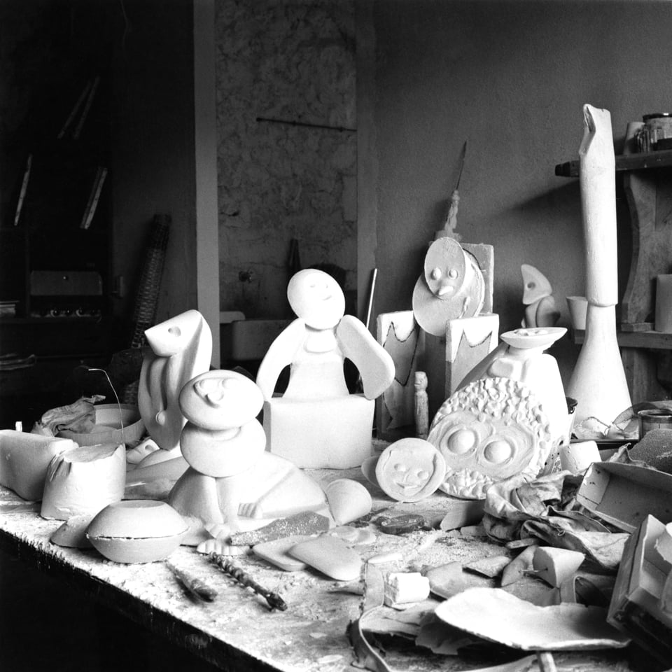 Mazt Ernst's studio at Huismes, in the Loire Valley (1961). Photo: courtesy Jurgen pech/Werner Spies Archives.
